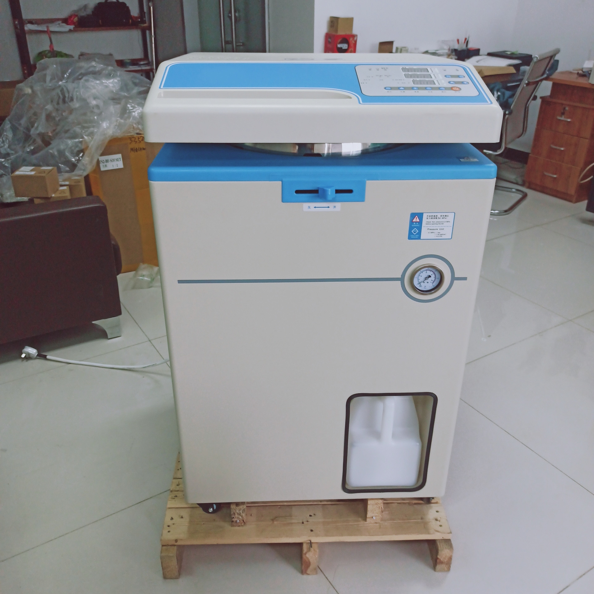 CE 115L Automatic Autoclave Sterilizer Display Screen